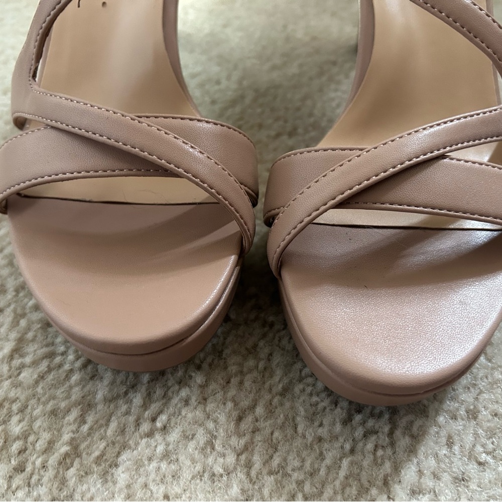 Naturalizer Women’s Blush Strappy Slingback Heels - Picture 2 of 5